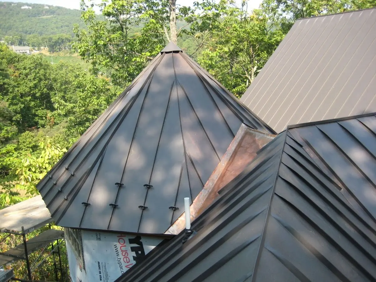 Professional Gutter Cleaning by Craftsman Roofing in Glen Elder